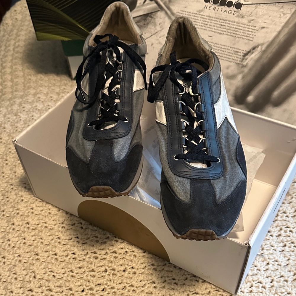 Diadora Men's Black and White Sneakers